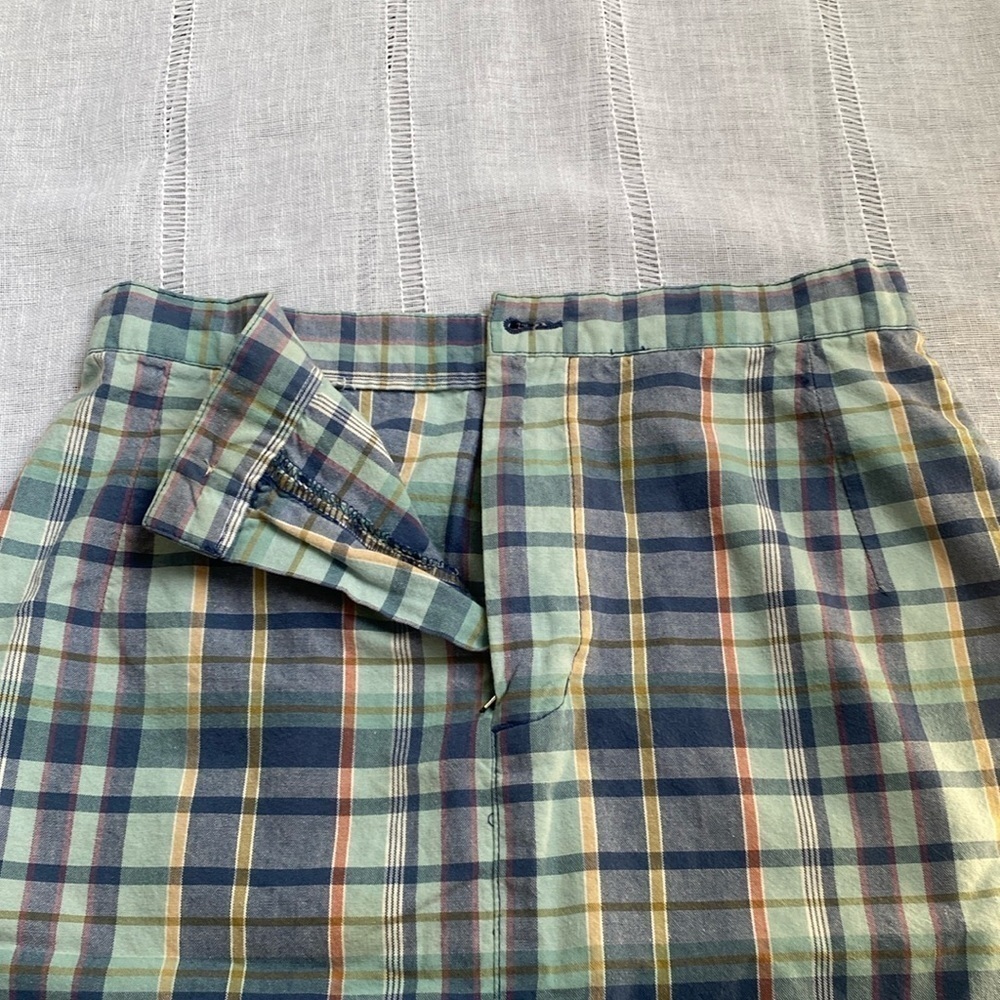Eddie Bauer 90s plaid knee length skirt. - Picture 5 of 13